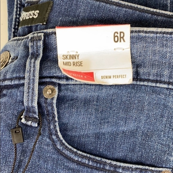 Express Mid Rise Denim Perfect Skinny Jean - Picture 4 of 7